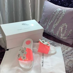 Daisy Pave Aqua Slid